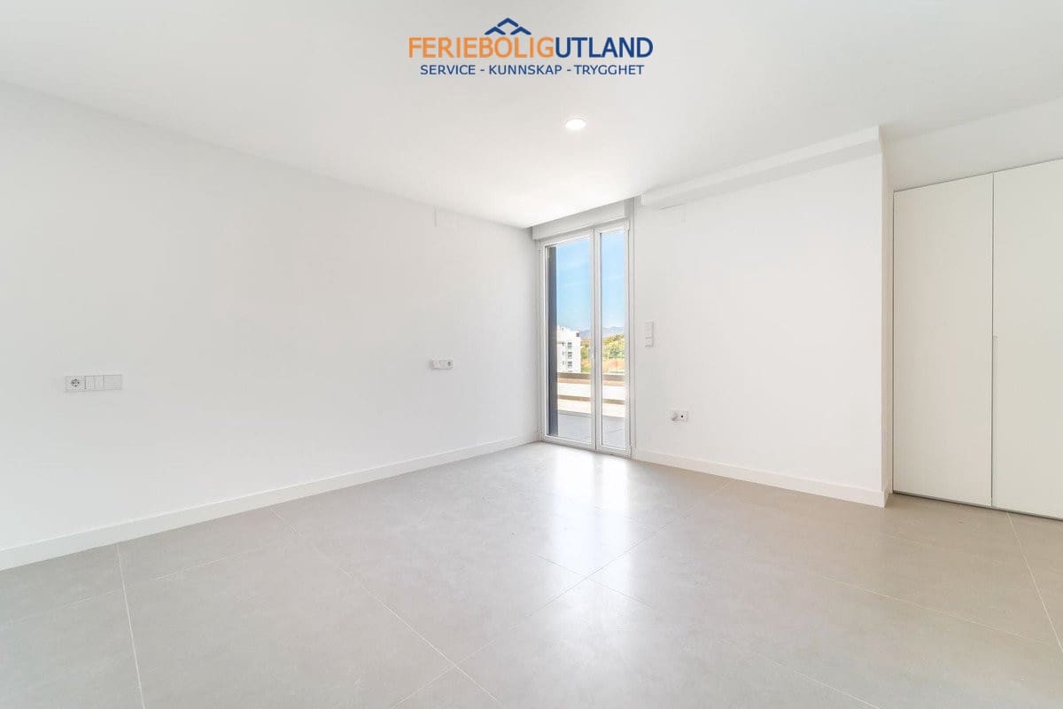 3 soveværelse Penthouse til salg i Fuengirola med swimmingpool garage - € 1.225.000 (Ref: 10079000)