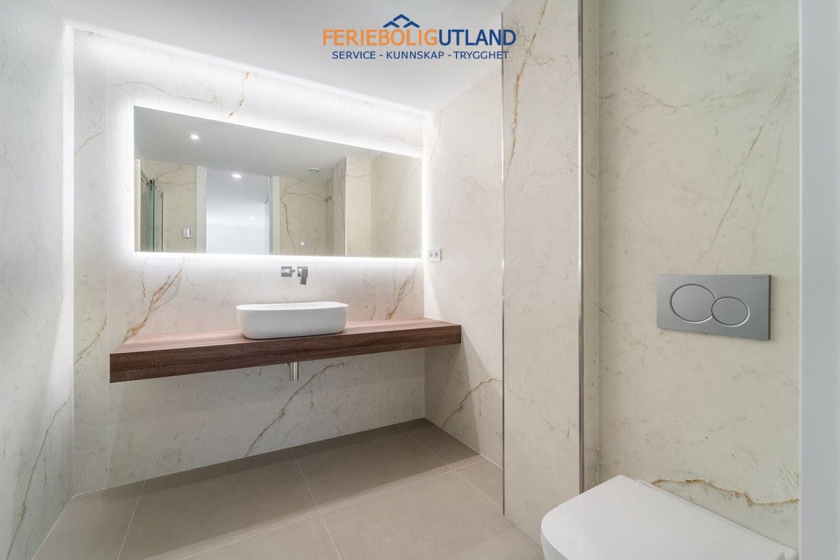 3 soveværelse Penthouse til salg i Fuengirola med swimmingpool garage - € 1.225.000 (Ref: 10079000)