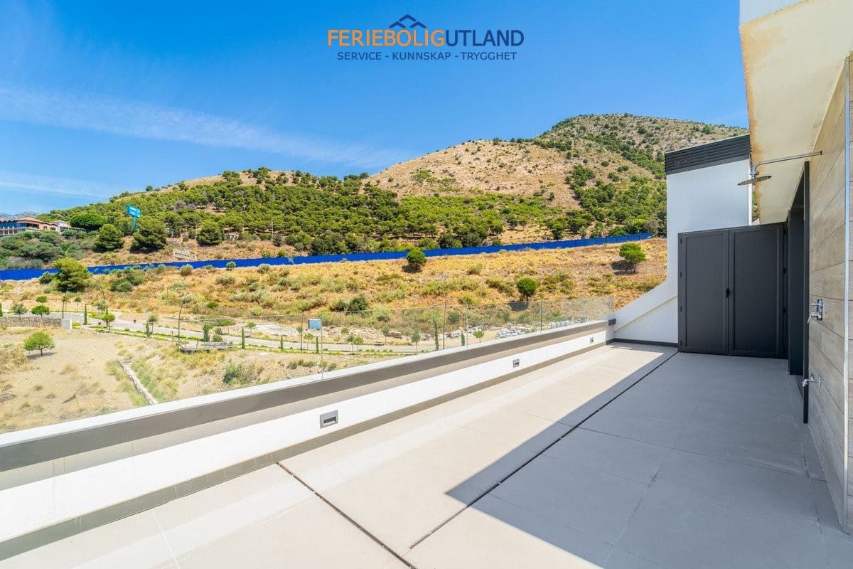 3 soveværelse Penthouse til salg i Fuengirola med swimmingpool garage - € 1.225.000 (Ref: 10079000)