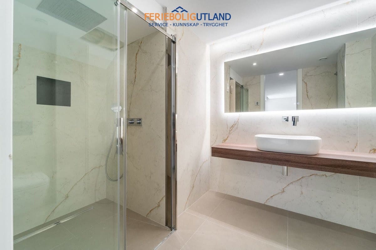 3 soveværelse Penthouse til salg i Fuengirola med swimmingpool garage - € 1.225.000 (Ref: 10079000)