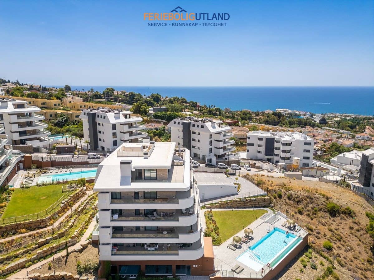3 soveværelse Penthouse til salg i Fuengirola med swimmingpool garage - € 1.225.000 (Ref: 10079000)