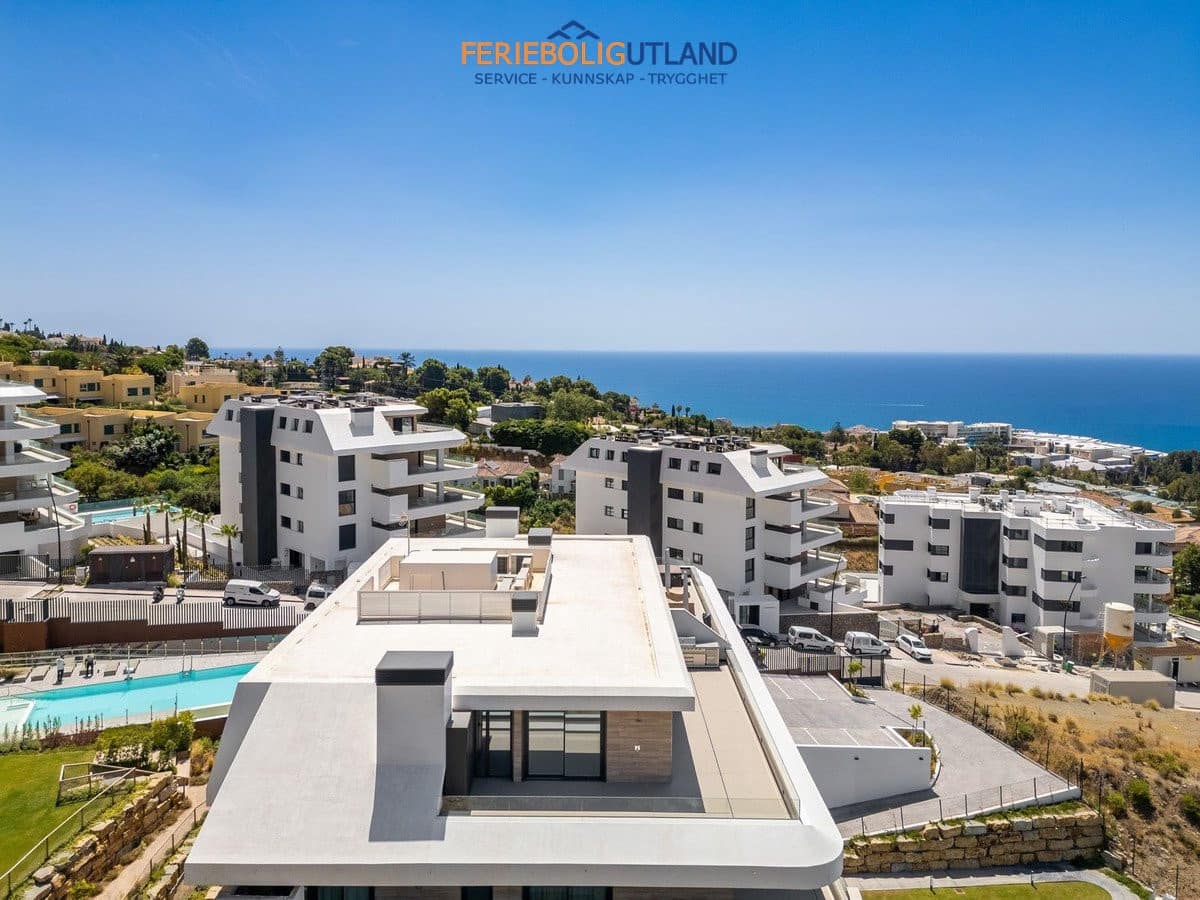 3 soveværelse Penthouse til salg i Fuengirola med swimmingpool garage - € 1.225.000 (Ref: 10079000)