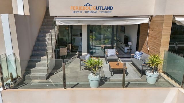 Ático de 2 habitaciones en Villamartin, Orihuela en venta con piscina garaje - 375.000 € (Ref: 10079003)