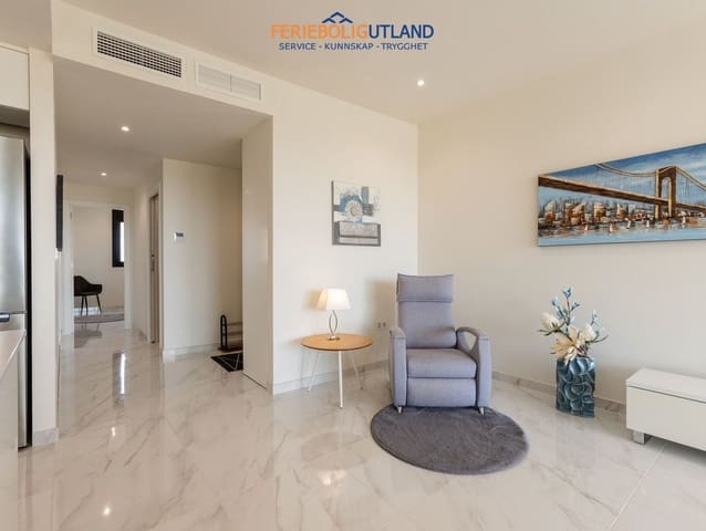 Ático de 2 habitaciones en Villamartin, Orihuela en venta con piscina garaje - 375.000 € (Ref: 10079003)