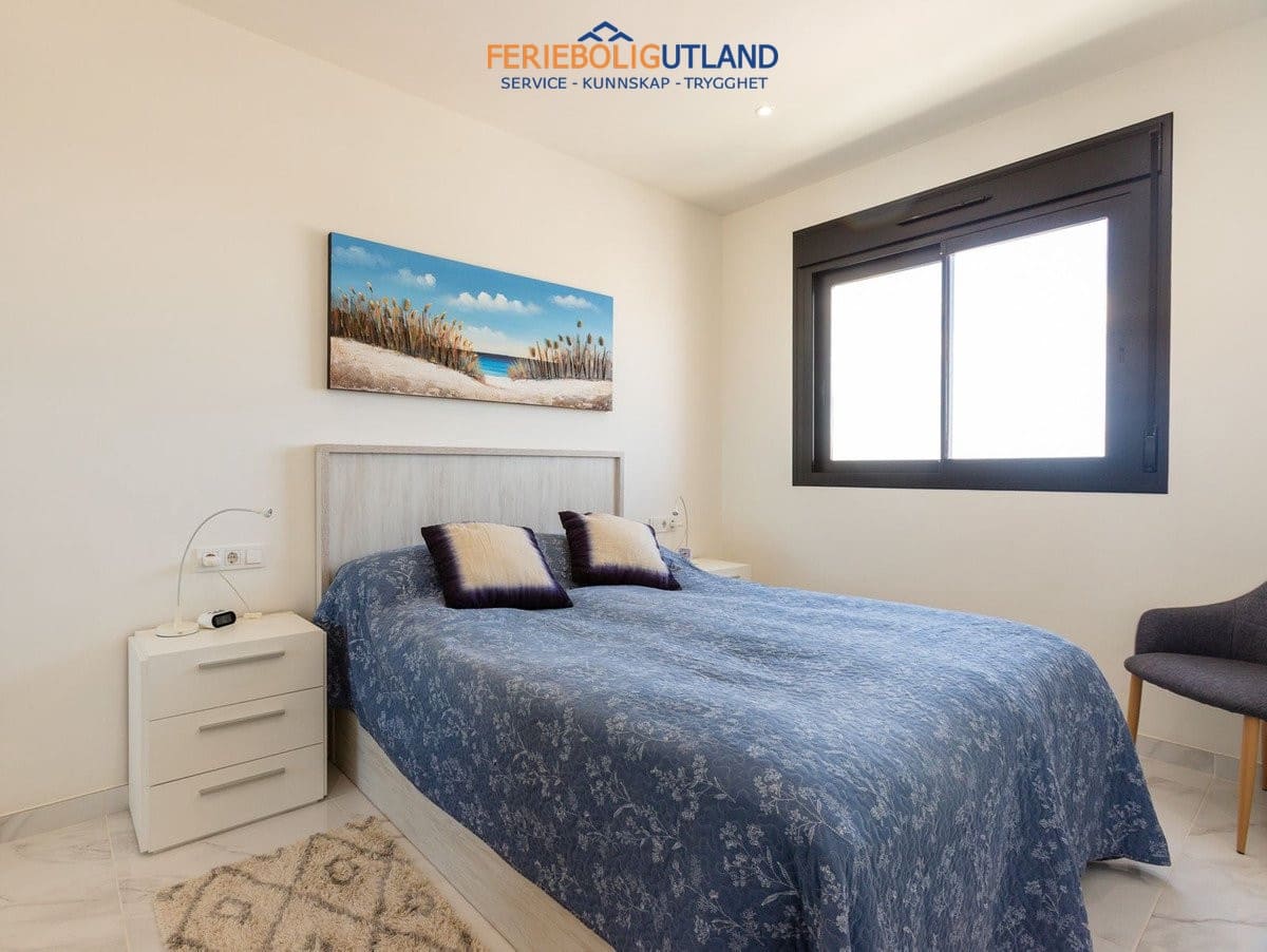 Ático de 2 habitaciones en Villamartin en venta con piscina garaje - 375.000 € (Ref: 10079003)