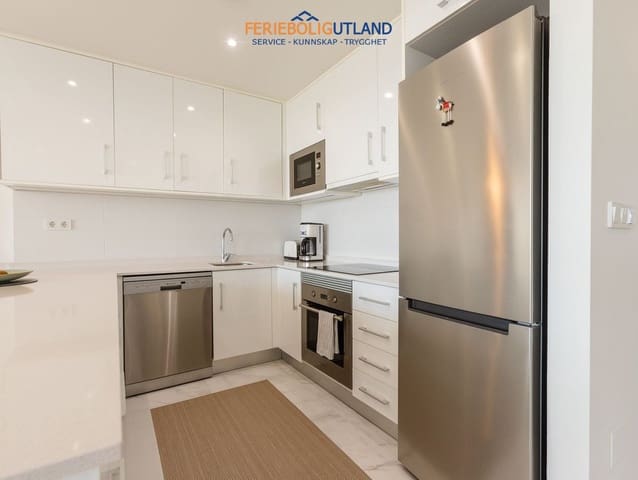 Ático de 2 habitaciones en Villamartin, Orihuela en venta con piscina garaje - 375.000 € (Ref: 10079003)