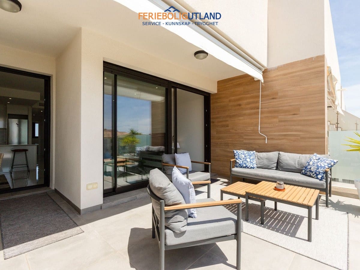 Ático de 2 habitaciones en Villamartin en venta con piscina garaje - 375.000 € (Ref: 10079003)