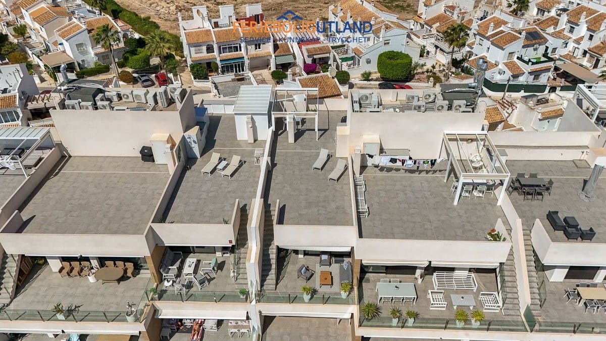 Ático de 2 habitaciones en Villamartin en venta con piscina garaje - 375.000 € (Ref: 10079003)