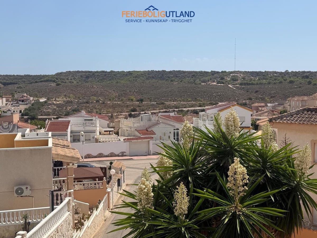 3 Zimmer Villa zu verkaufen in Ciudad Quesada mit Pool - 275.000 € (Ref: 10079004)