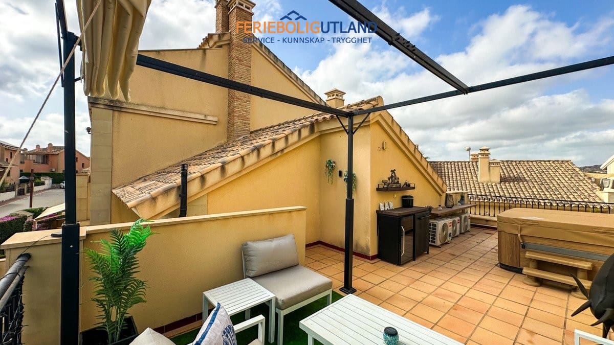 2 bedroom Townhouse for sale in Algorfa with pool garage - € 249,950 (Ref: 10079008)