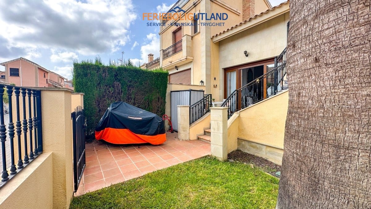 2 bedroom Townhouse for sale in Algorfa with pool garage - € 249,950 (Ref: 10079008)