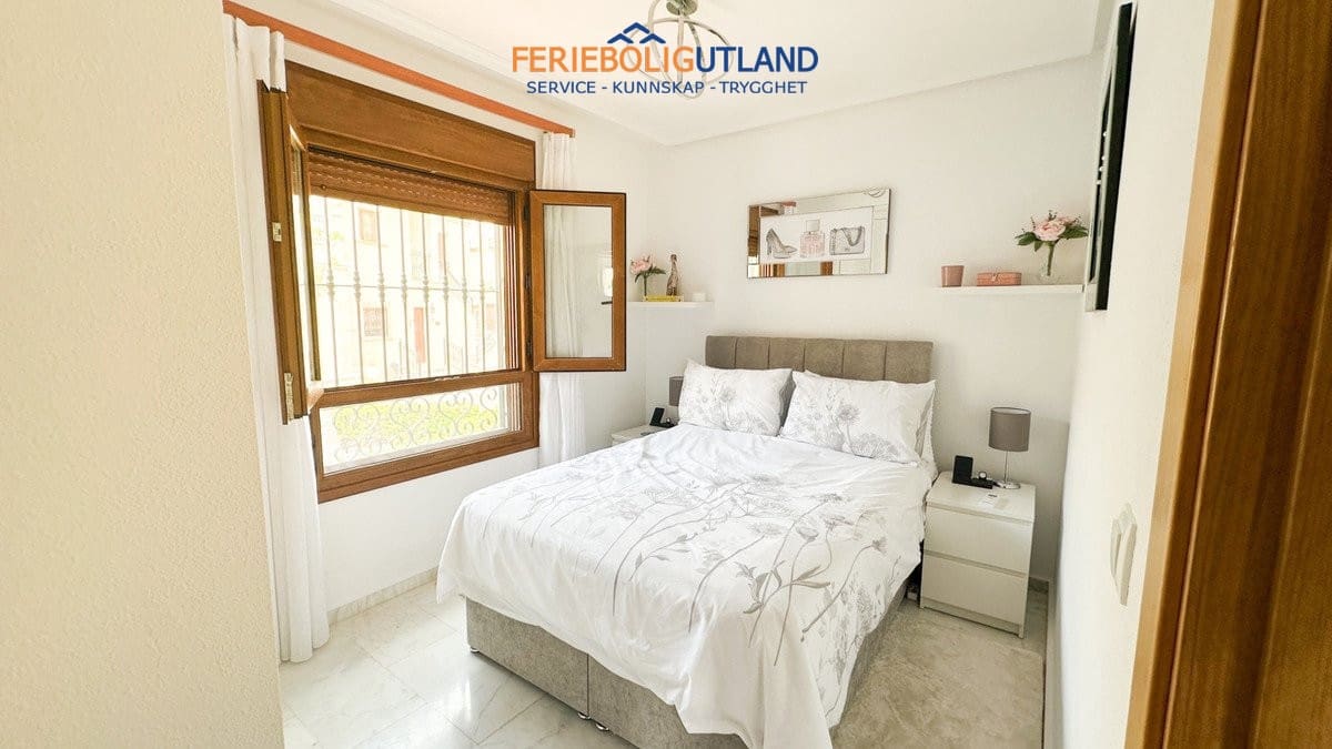 2 bedroom Townhouse for sale in Algorfa with pool garage - € 249,950 (Ref: 10079008)