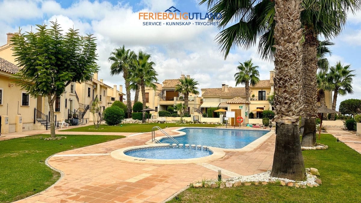 2 bedroom Townhouse for sale in Algorfa with pool garage - € 249,950 (Ref: 10079008)