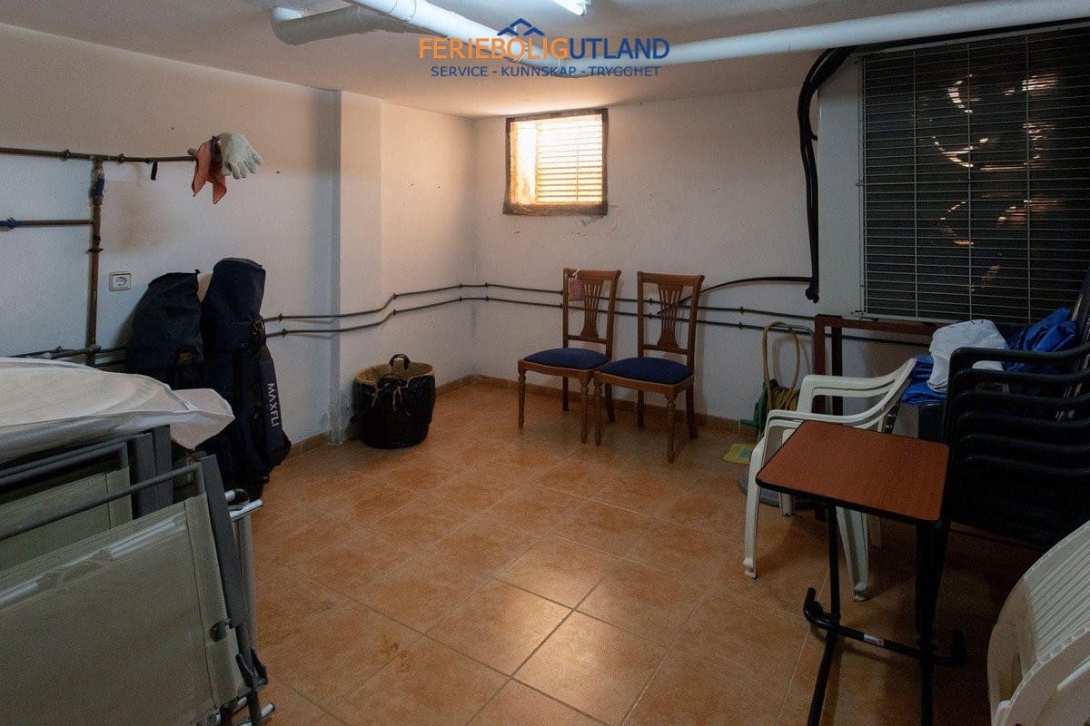 4 soveværelse Villa til salg i Torrevieja med swimmingpool garage - € 525.000 (Ref: 10079009)
