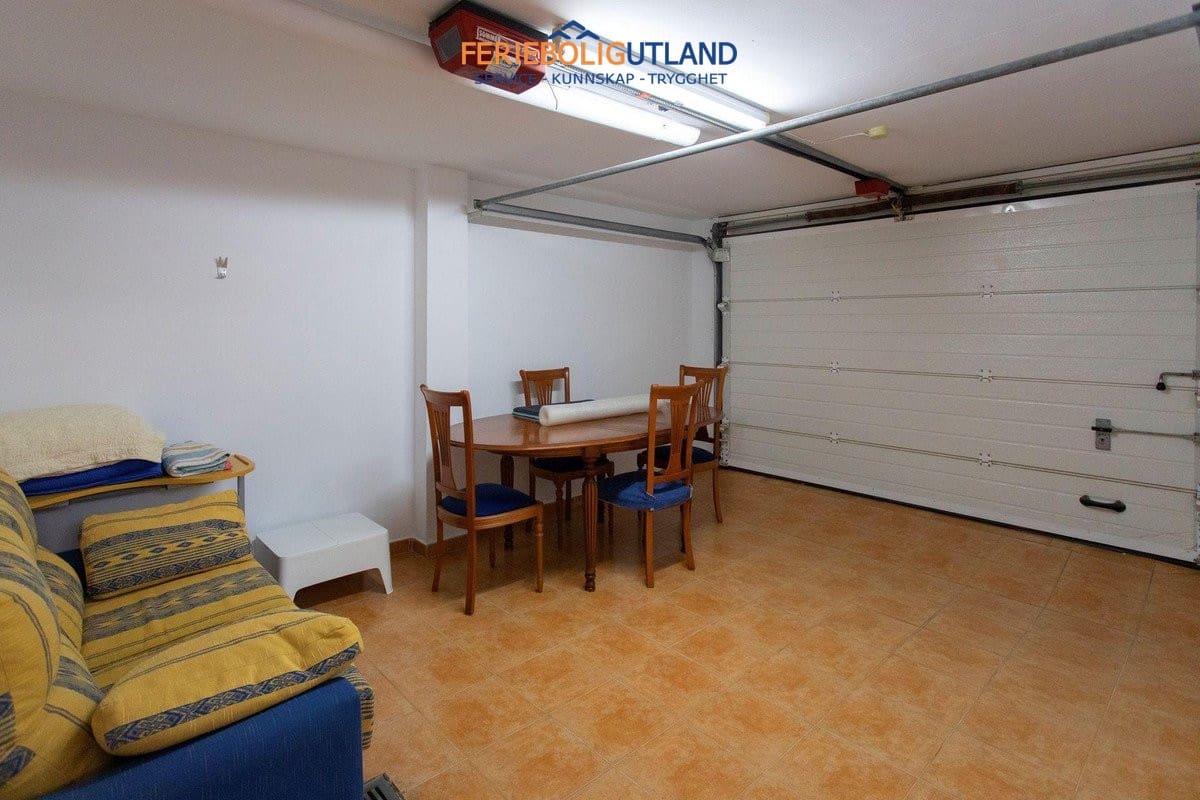 4 soveværelse Villa til salg i Torrevieja med swimmingpool garage - € 525.000 (Ref: 10079009)