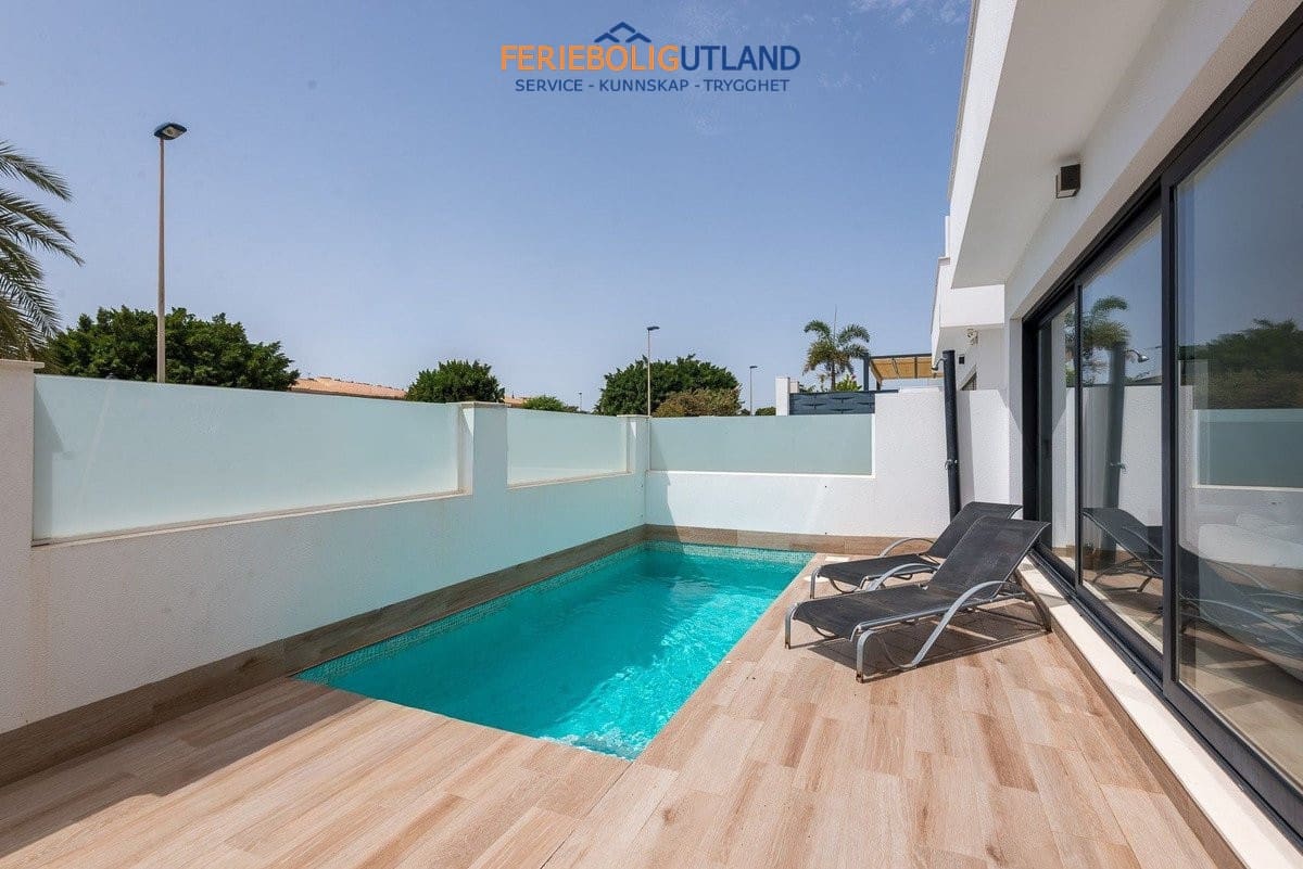 3 quarto Moradia para venda em San Pedro del Pinatar com piscina - 400 000 € (Ref: 10079010)