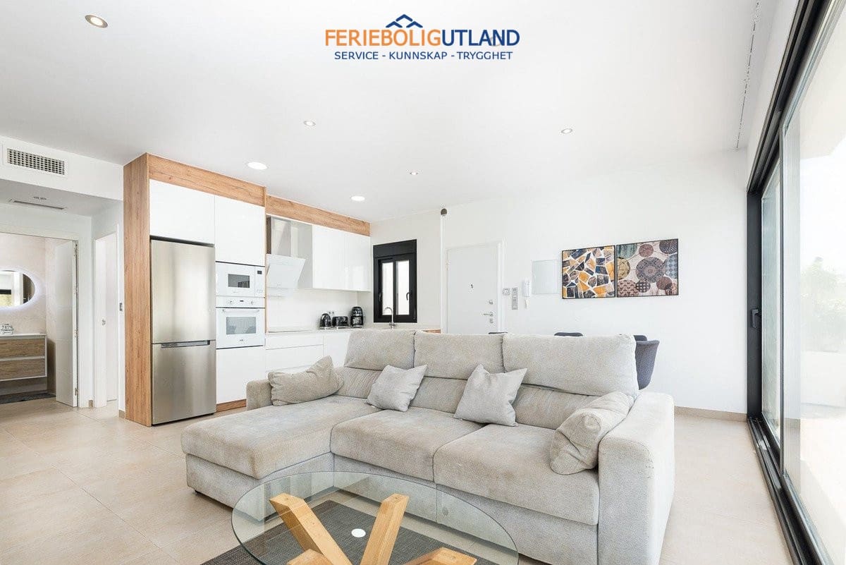 3 quarto Moradia para venda em San Pedro del Pinatar com piscina - 400 000 € (Ref: 10079010)