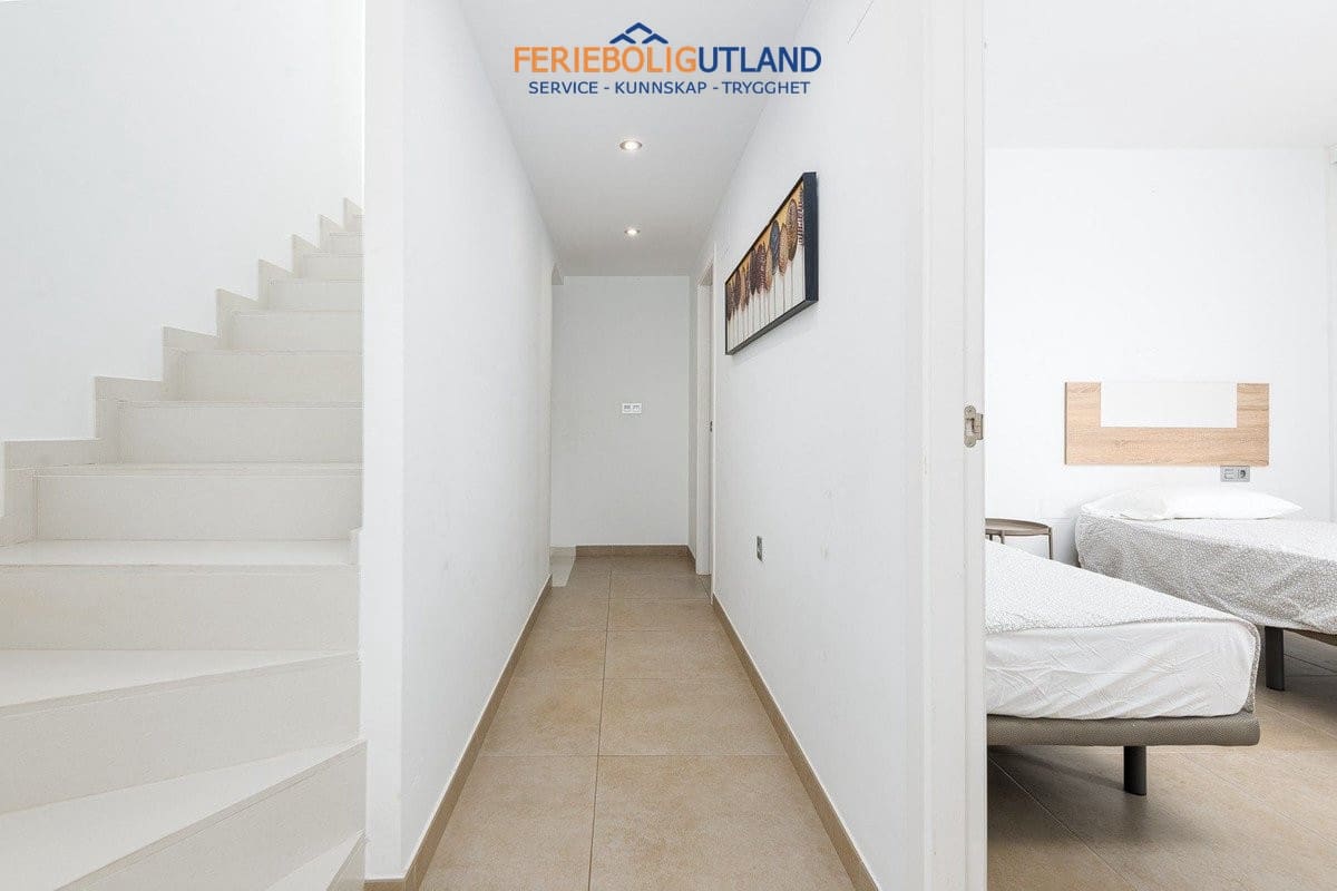 3 quarto Moradia para venda em San Pedro del Pinatar com piscina - 400 000 € (Ref: 10079010)