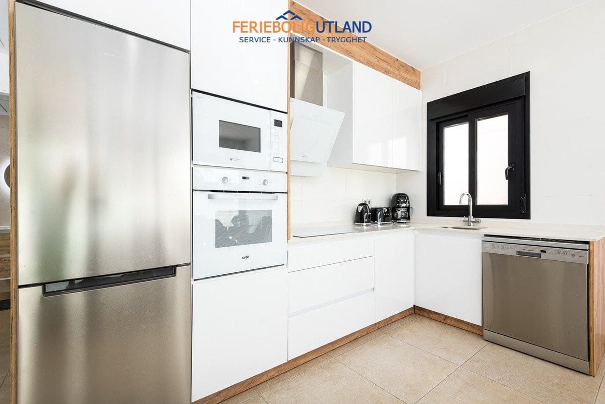3 quarto Moradia para venda em San Pedro del Pinatar com piscina - 400 000 € (Ref: 10079010)