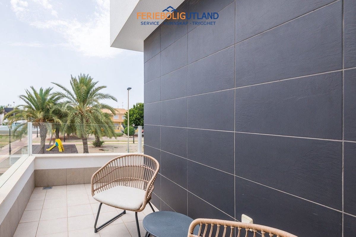 3 quarto Moradia para venda em San Pedro del Pinatar com piscina - 400 000 € (Ref: 10079010)