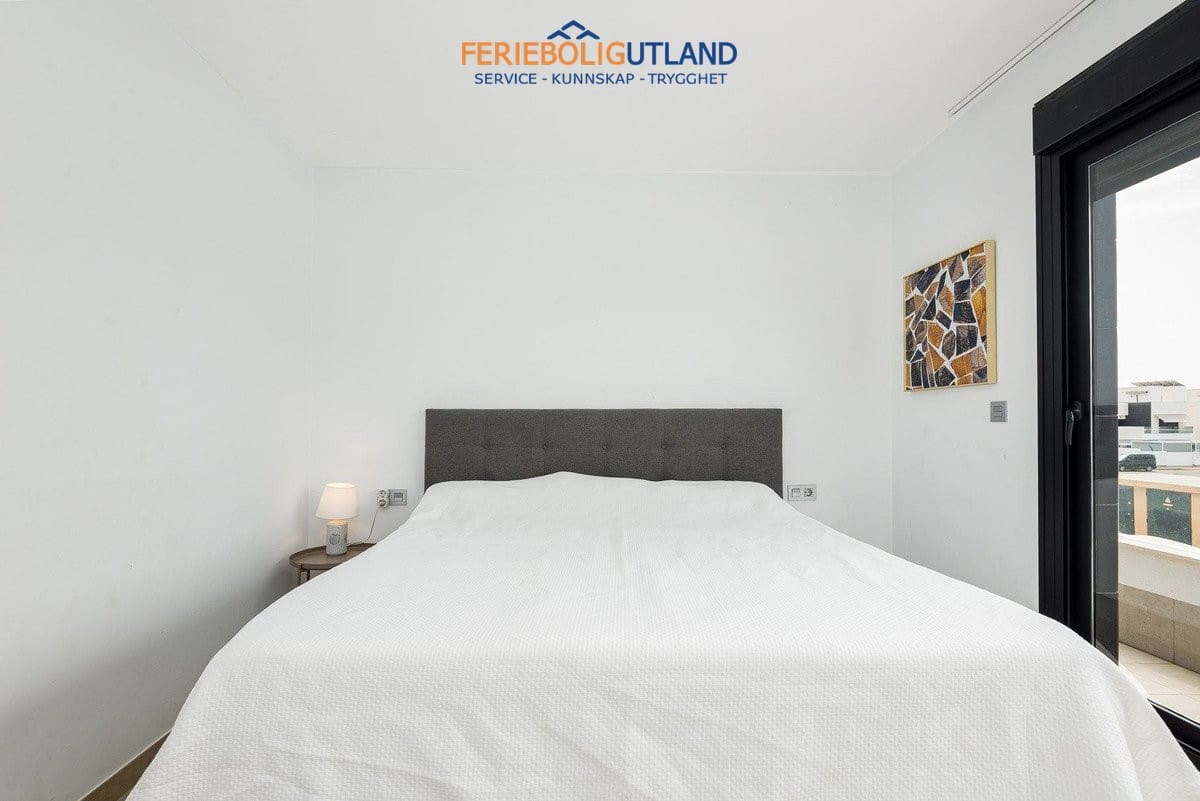 3 quarto Moradia para venda em San Pedro del Pinatar com piscina - 400 000 € (Ref: 10079010)