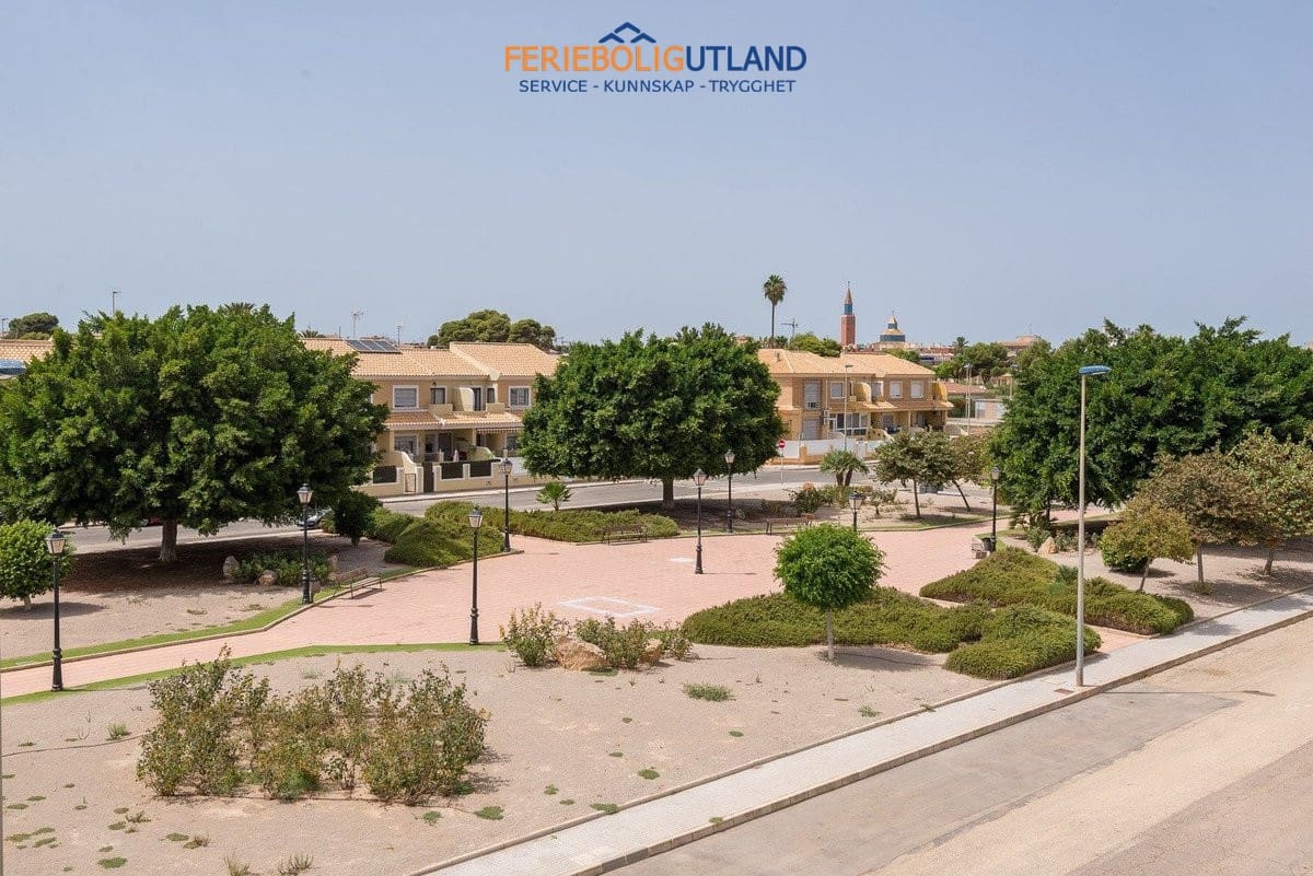 3 quarto Moradia para venda em San Pedro del Pinatar com piscina - 400 000 € (Ref: 10079010)