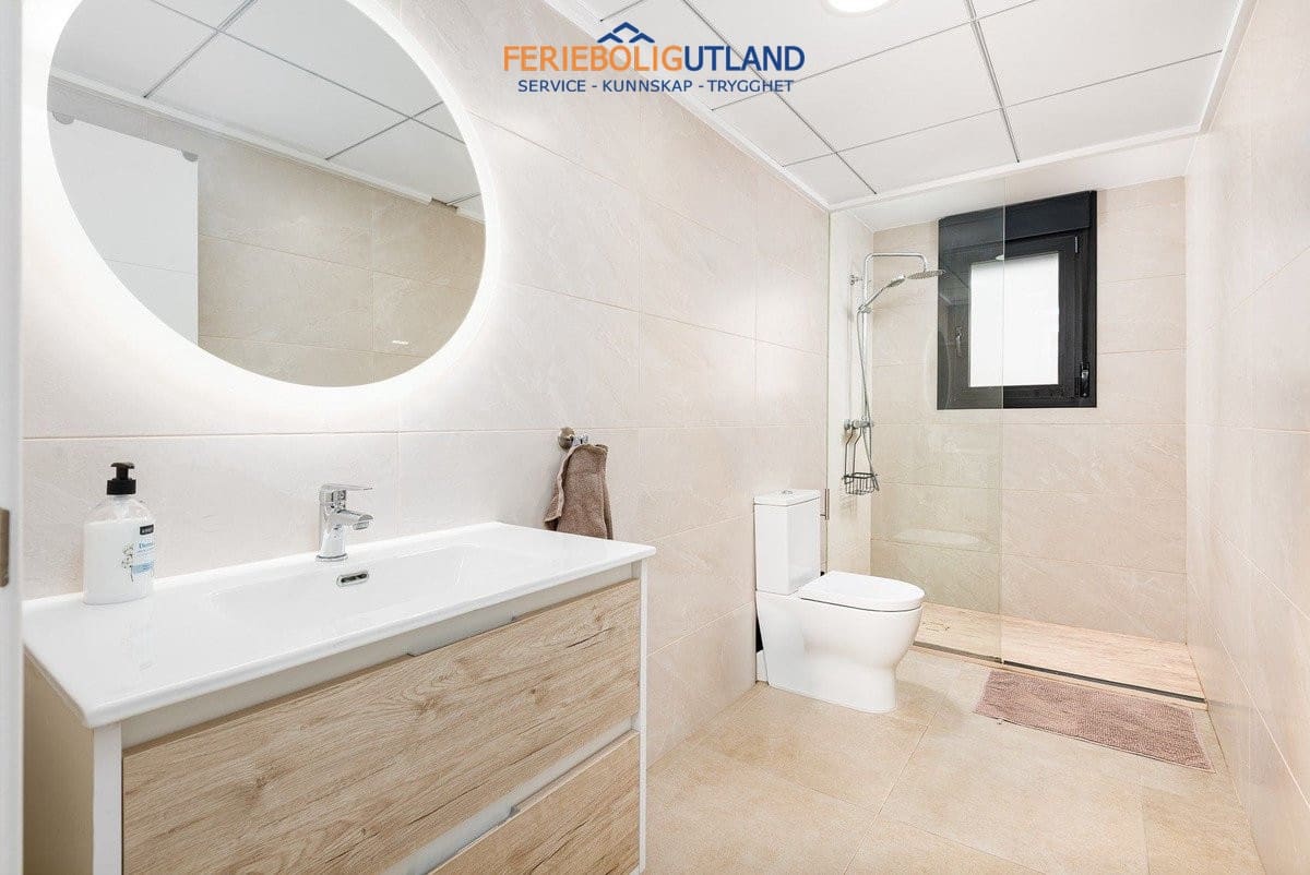 3 quarto Moradia para venda em San Pedro del Pinatar com piscina - 400 000 € (Ref: 10079010)
