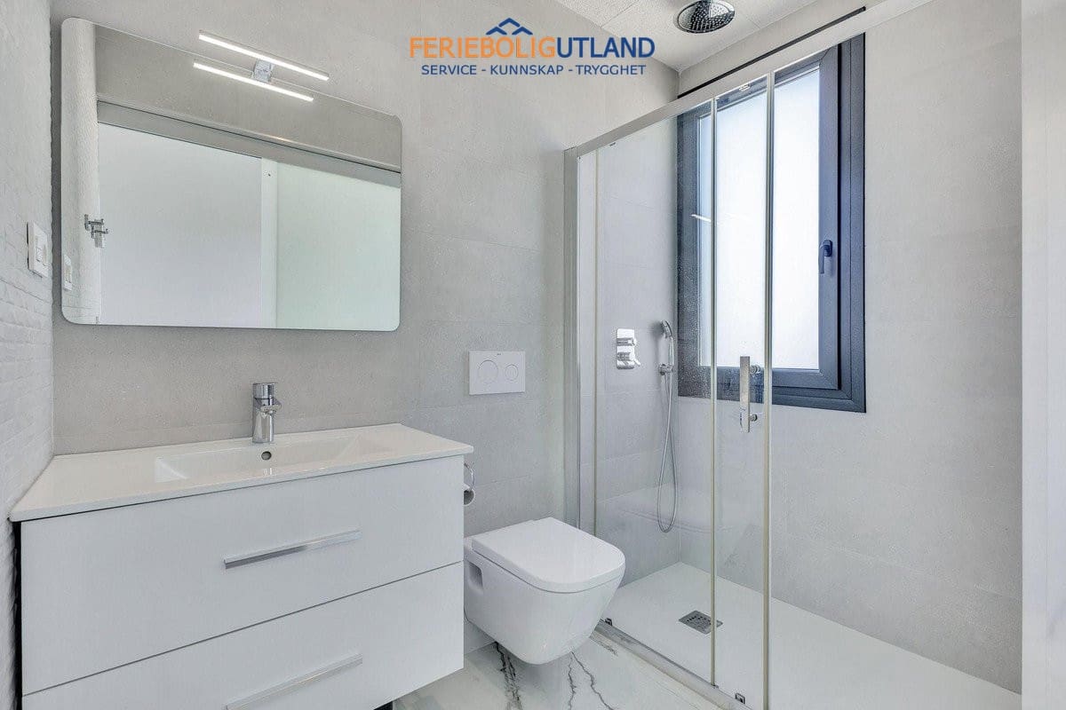 3 Zimmer Villa zu verkaufen in Torrevieja mit Pool - 749.900 € (Ref: 10079011)
