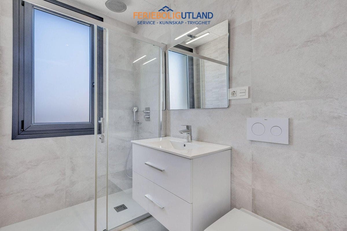 3 Zimmer Villa zu verkaufen in Torrevieja mit Pool - 749.900 € (Ref: 10079011)
