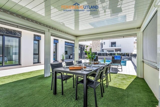 3 Zimmer Villa zu verkaufen in Los Frutales, Torrevieja mit Pool - 749.900 € (Ref: 10079011)
