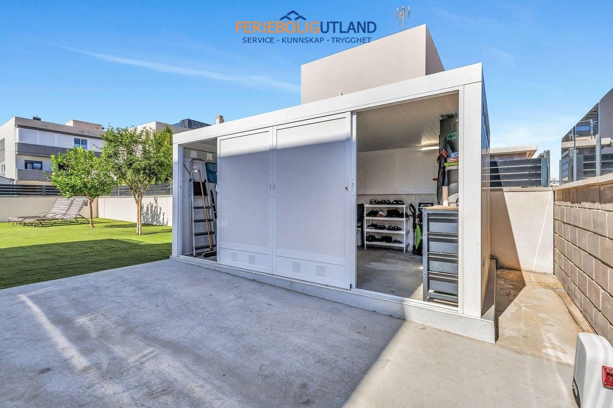 3 Zimmer Villa zu verkaufen in Torrevieja mit Pool - 749.900 € (Ref: 10079011)