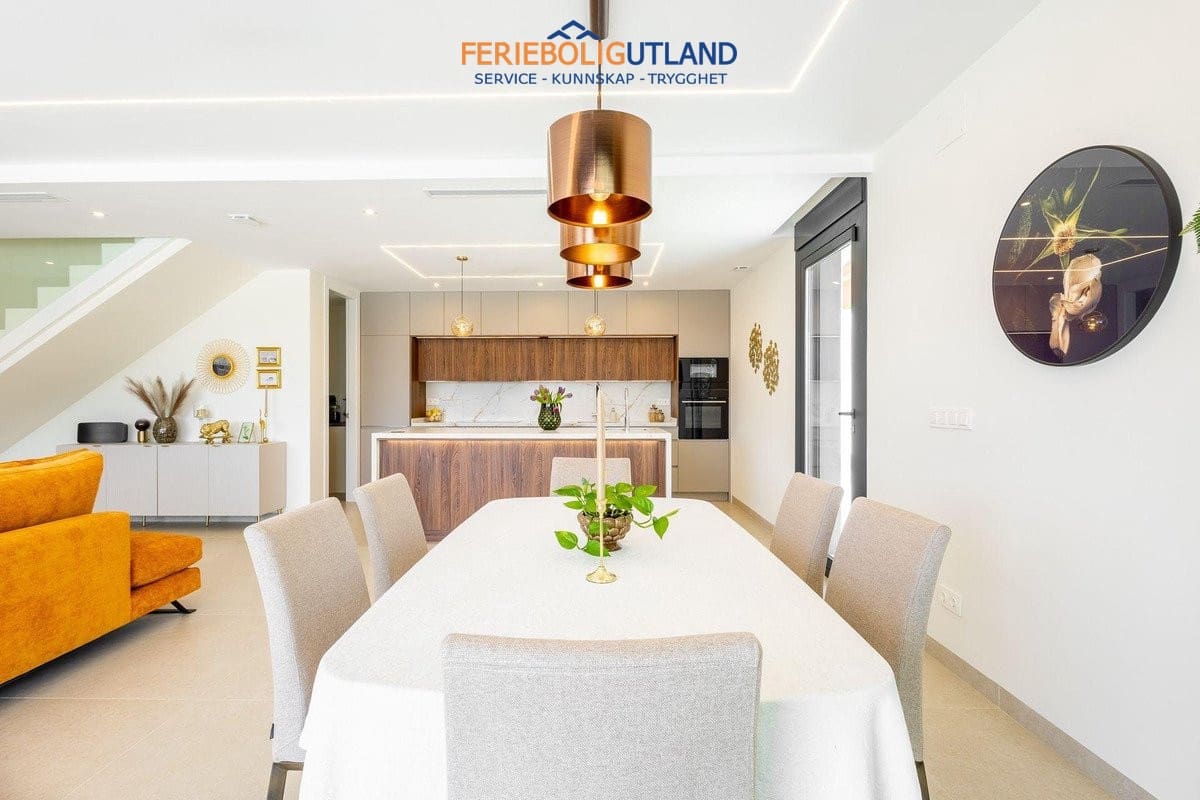 4 chambre Villa/Maison à vendre à Torrevieja avec piscine garage - 1 675 000 € (Ref: 10079012)