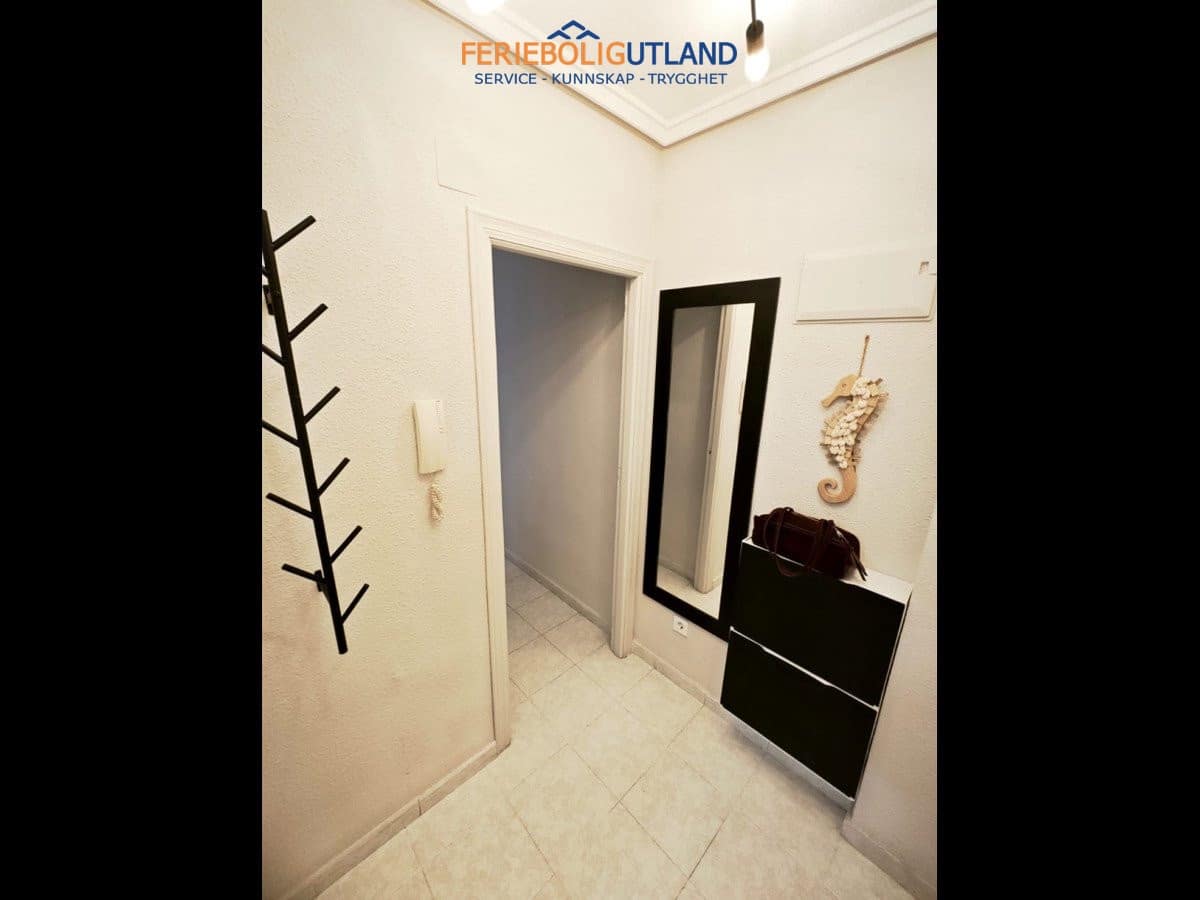 Apartment zu verkaufen in Torrevieja mit Pool - 90.000 € (Ref: 10079013)