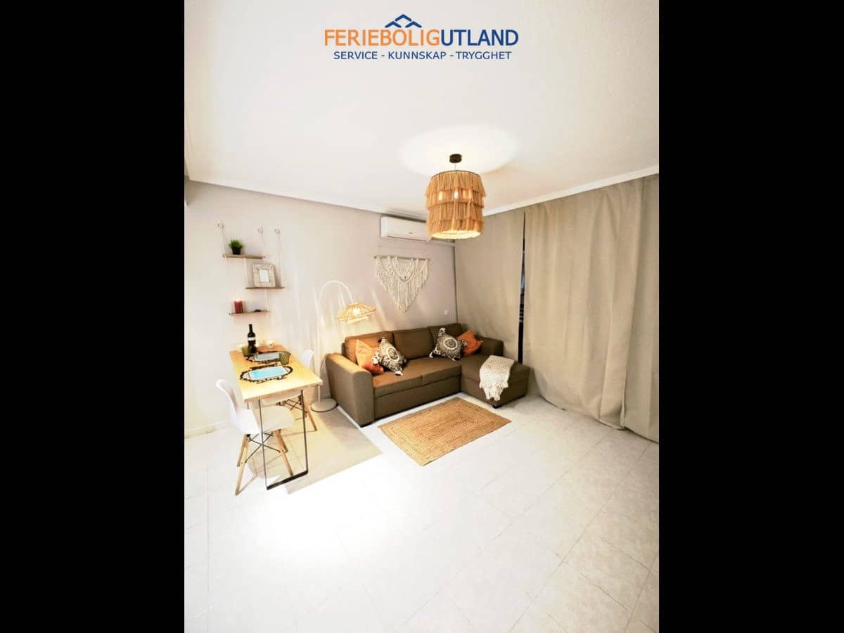 Apartment zu verkaufen in Torrevieja mit Pool - 90.000 € (Ref: 10079013)