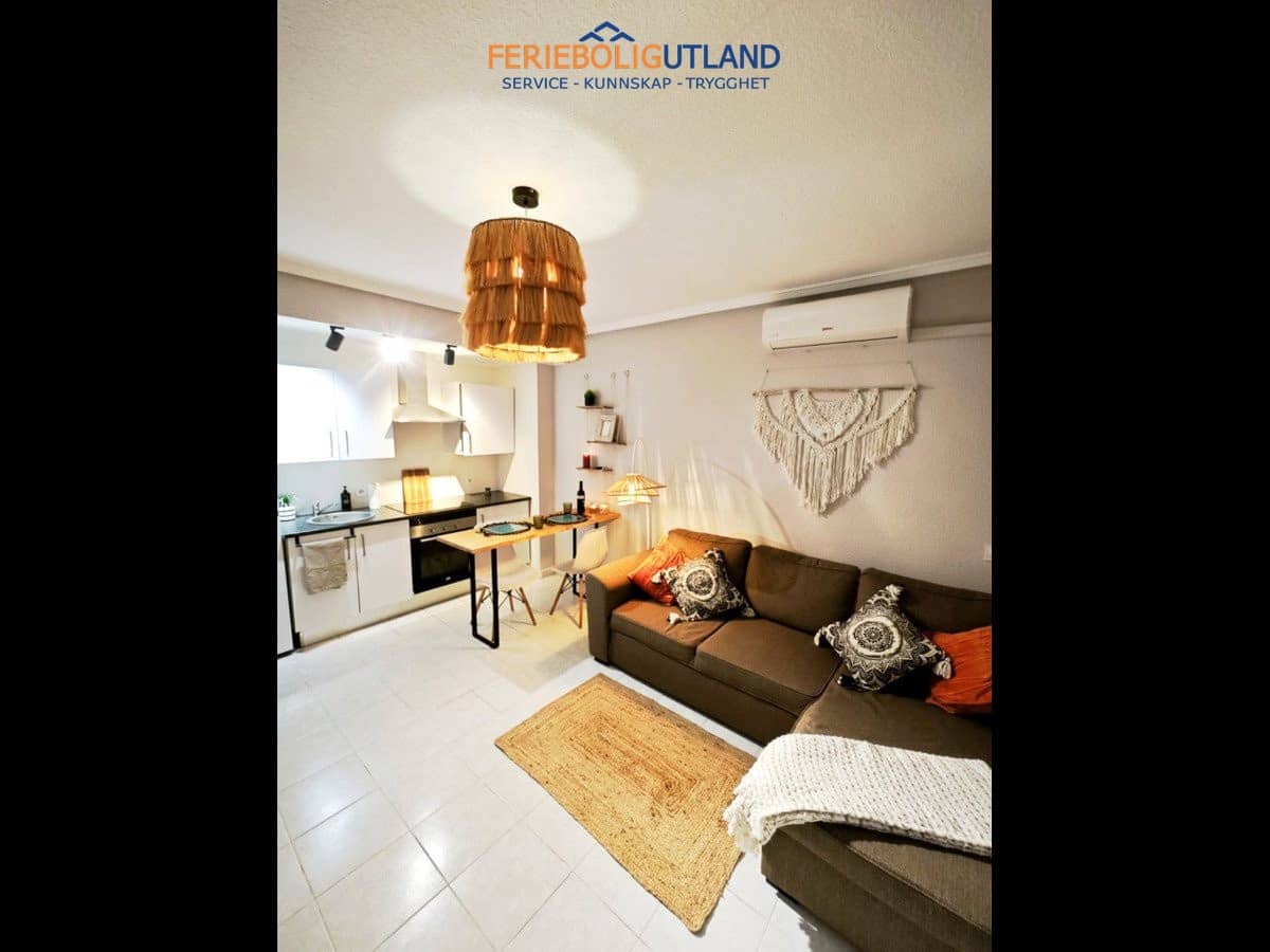 Apartment zu verkaufen in Torrevieja mit Pool - 90.000 € (Ref: 10079013)