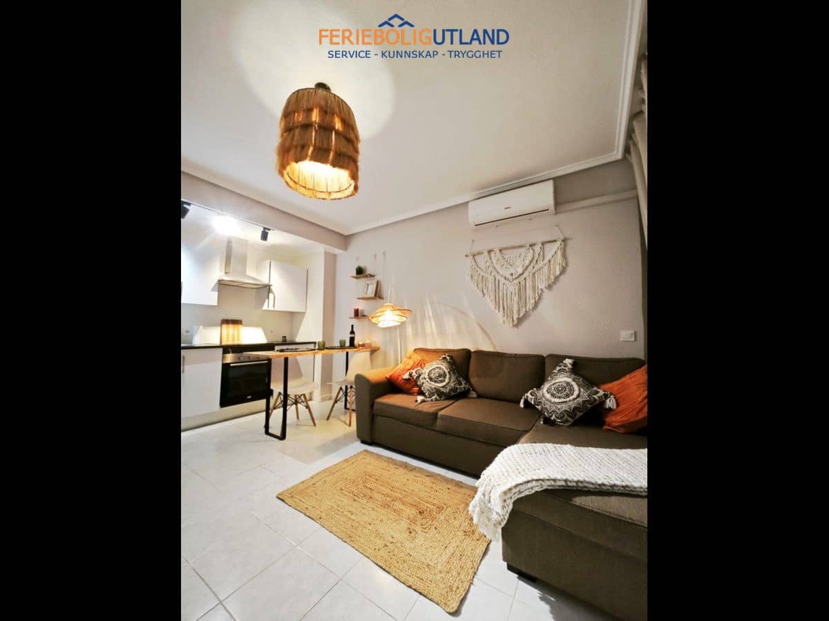 Apartment zu verkaufen in Torrevieja mit Pool - 90.000 € (Ref: 10079013)