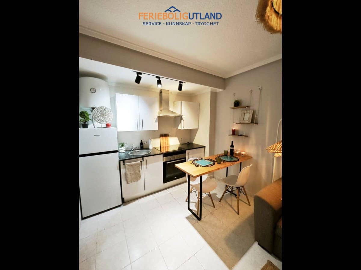 Apartment zu verkaufen in Torrevieja mit Pool - 90.000 € (Ref: 10079013)