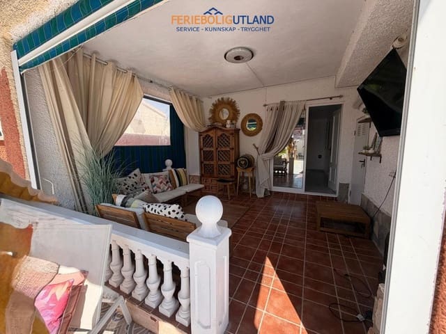Chalet de 4 habitaciones en Ciudad Quesada, Rojales en venta con piscina garaje - 335.000 € (Ref: 10081570)