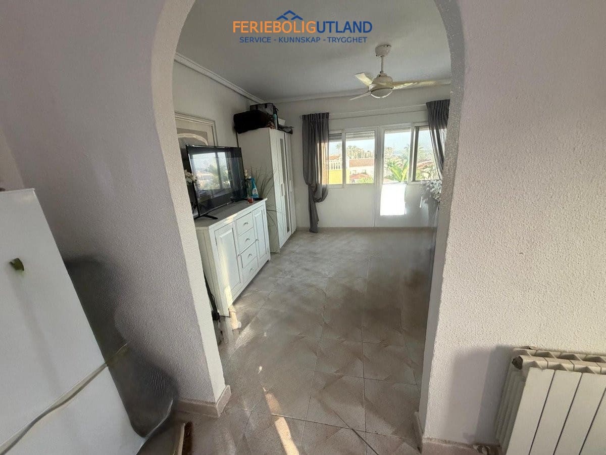 Chalet de 4 habitaciones en Ciudad Quesada en venta con piscina garaje - 335.000 € (Ref: 10081570)