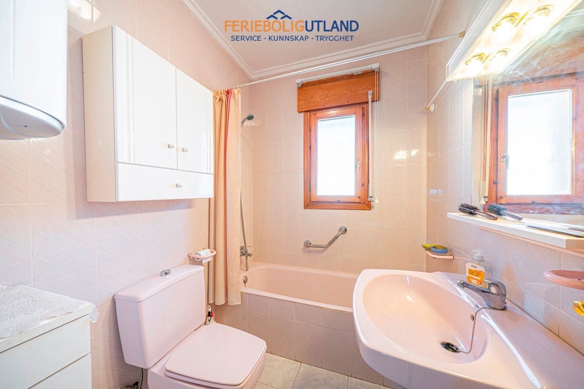 Chalet de 5 habitaciones en Ciudad Quesada en venta con garaje - 359.000 € (Ref: 10081571)