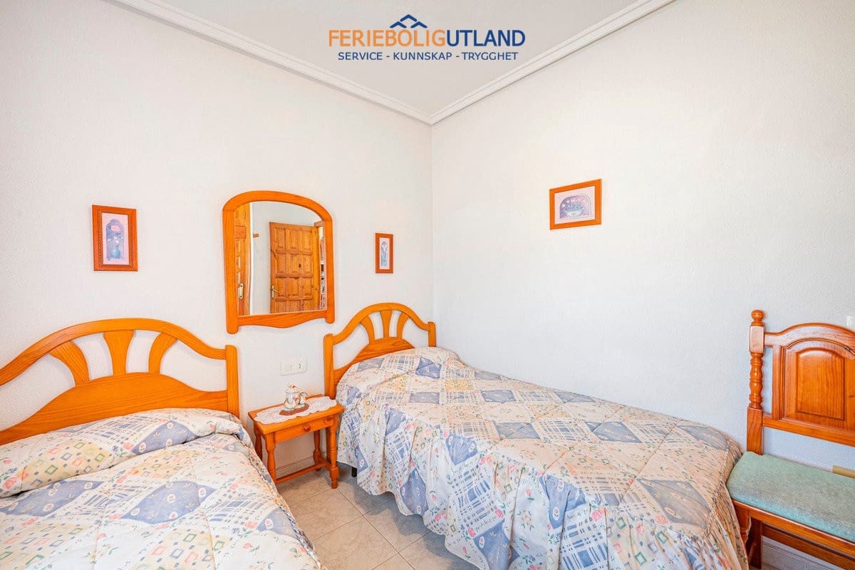 Chalet de 5 habitaciones en Ciudad Quesada en venta con garaje - 359.000 € (Ref: 10081571)
