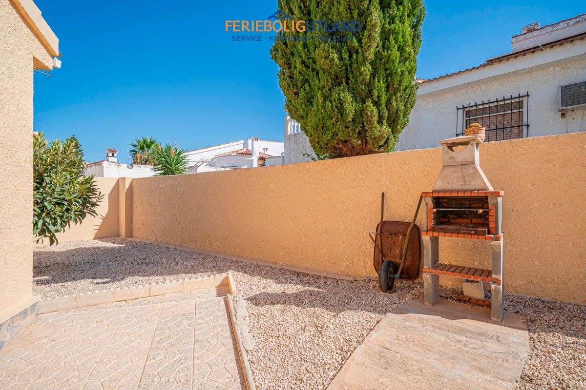Chalet de 5 habitaciones en Ciudad Quesada en venta con garaje - 359.000 € (Ref: 10081571)