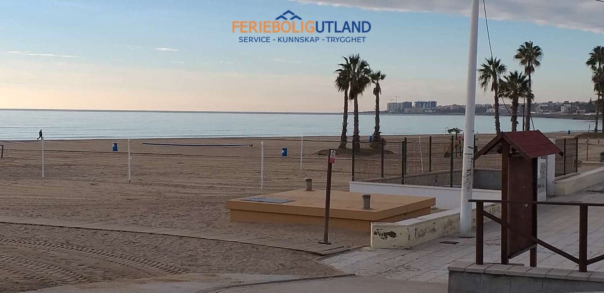 2 makuuhuone Kattohuoneisto myytävänä paikassa Torrevieja - 115 000 € (Ref: 10081572)