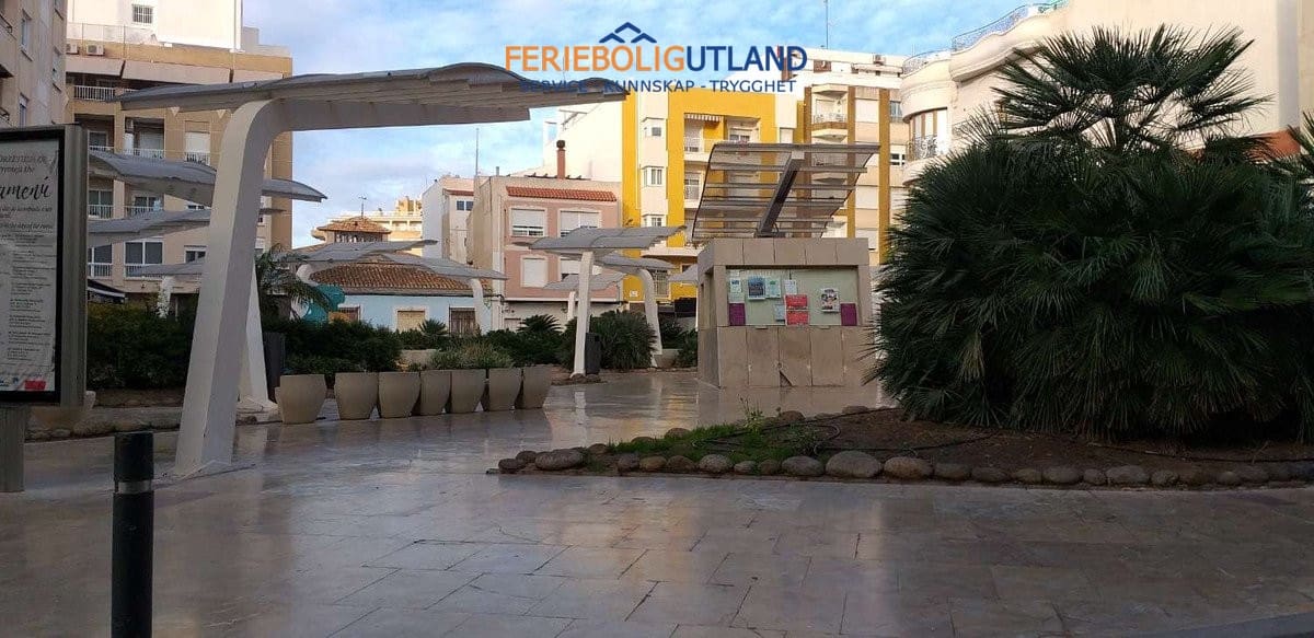 2 makuuhuone Kattohuoneisto myytävänä paikassa Torrevieja - 115 000 € (Ref: 10081572)