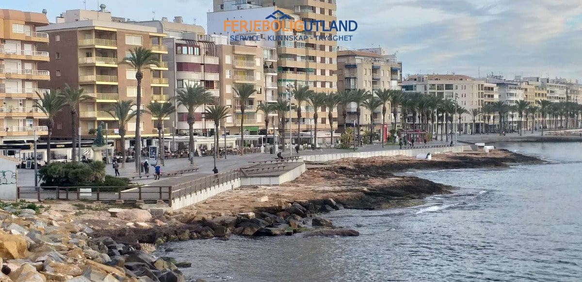 2 makuuhuone Kattohuoneisto myytävänä paikassa Torrevieja - 115 000 € (Ref: 10081572)