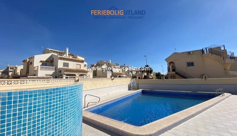 2 sovrum Lägenhet till salu i Orihuela Costa med pool - 145 000 € (Ref: 10081573)