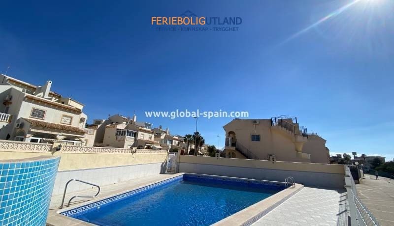 2 sovrum Lägenhet till salu i Orihuela Costa med pool - 145 000 € (Ref: 10081573)