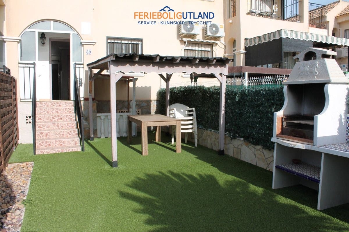 2 sovrum Lägenhet till salu i Orihuela Costa med pool - 145 000 € (Ref: 10081573)