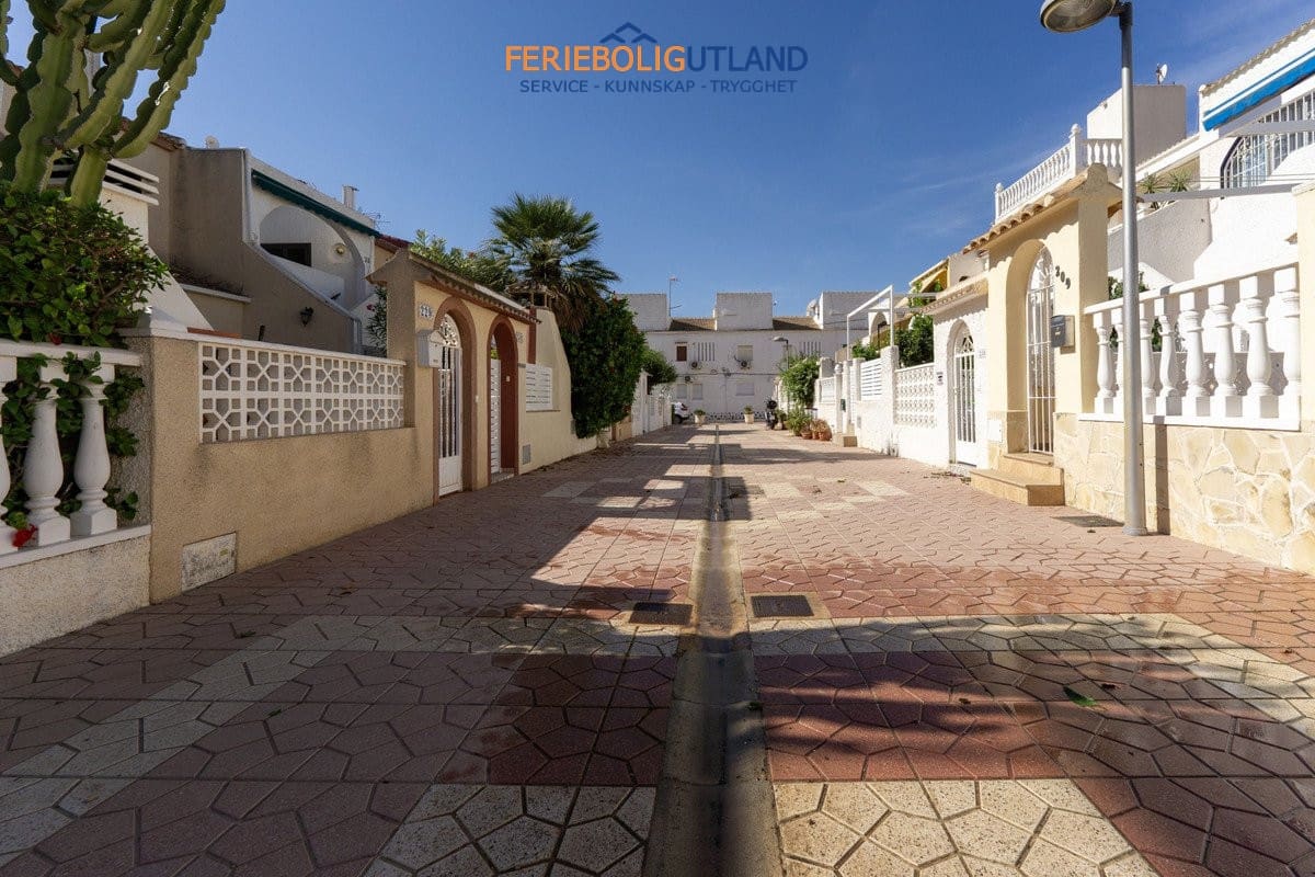 Apartamento de 2 habitaciones en Pilar de la Horadada en venta - 205.000 € (Ref: 10081575)