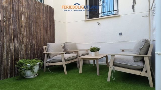 3 makuuhuone Omakotitalo myytävänä paikassa La Florida, Orihuela mukana uima-altaan - 268 800 € (Ref: 10081995)